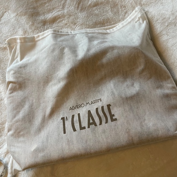 NWT Alviero Martini (Italian Luxury Brand) Limited Edition Cork Large MAP Tote - Picture 13 of 13